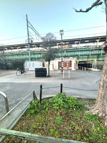 公園　西日暮里一丁目広場（公園）まで265m
