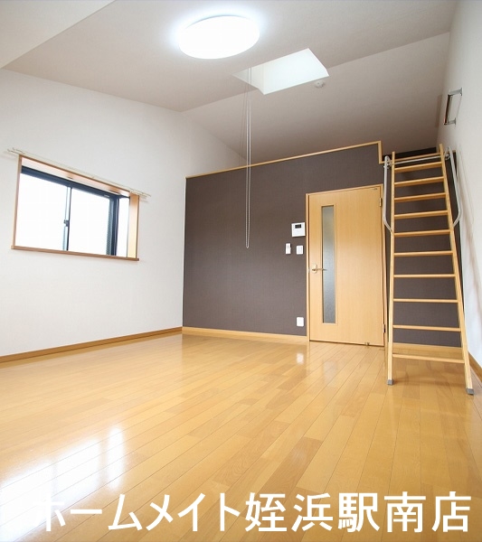 居室・リビング　★２面採光です！★参考写真