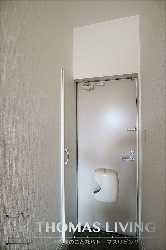 玄関　シューズ収納御座いますよ。