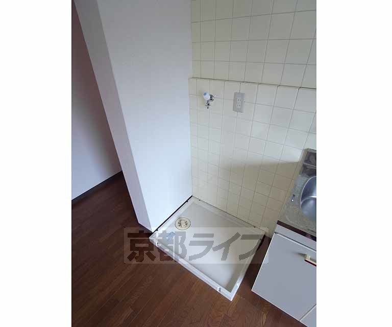 その他設備　室内に洗濯機おけます。