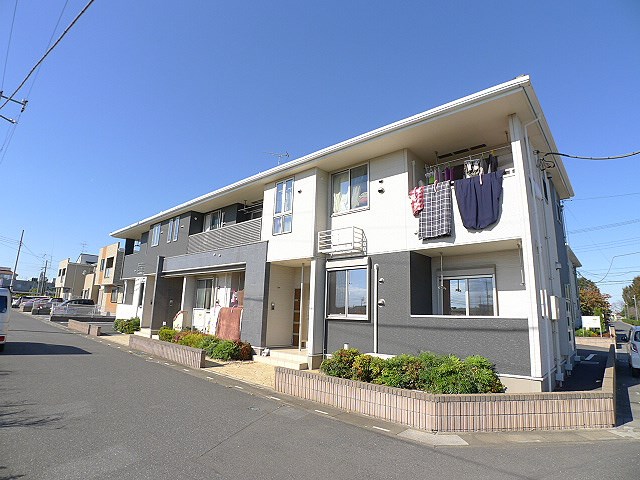 ＪＲ武蔵野線 吉川駅 バス乗車時間：8分 最寄りバス停で下車 徒歩6分 築15年