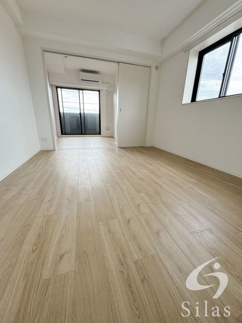 ＪＲおおさか東線 城北公園通駅 徒歩5分 8階建 築3年の居間写真