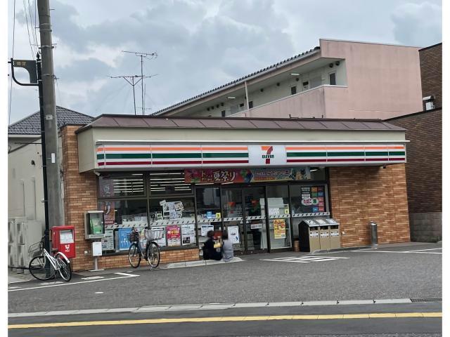 コンビニ　セブンイレブン郡山日大前店（コンビニ）まで458m