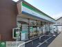 コンビニ　ファミリーマート東松山インター店（コンビニ）まで930m