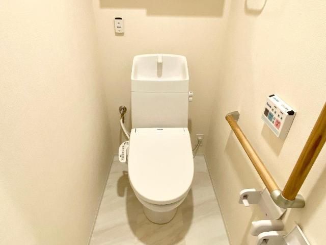 京阪本線 萱島駅 徒歩11分 3階建 築5年のトイレ写真