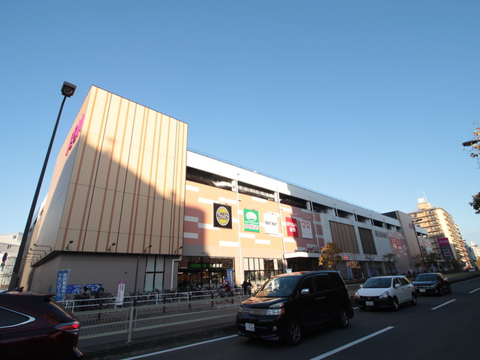 ショッピングセンター　イオン（ショッピングセンター）まで439m