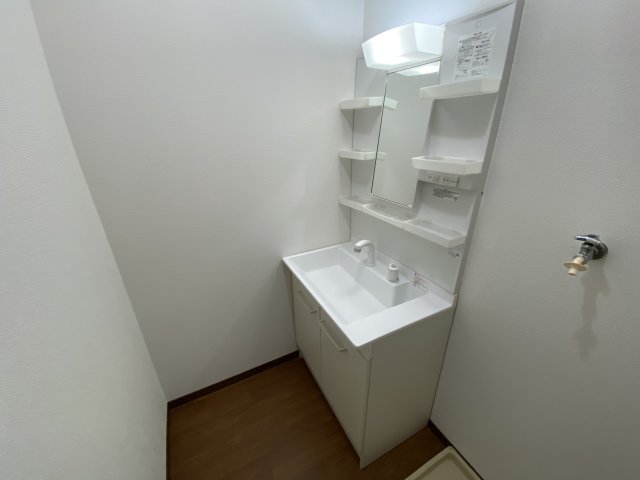 洗面設備　※同物件別号室の写真になります