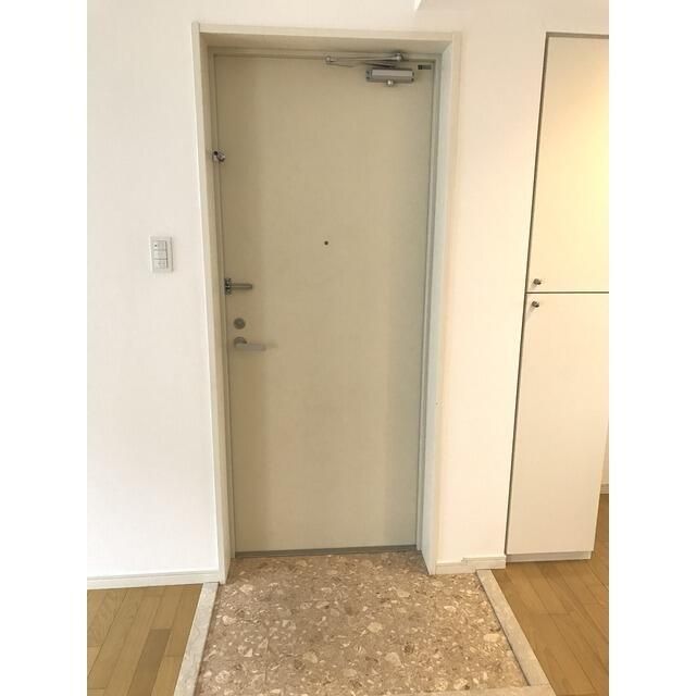玄関　落ち着いた玄関です