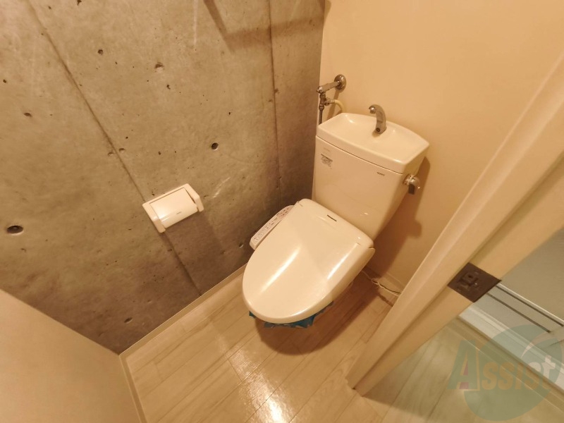 トイレ　トイレです。ウォシュレット付を探している方、おすすめです。