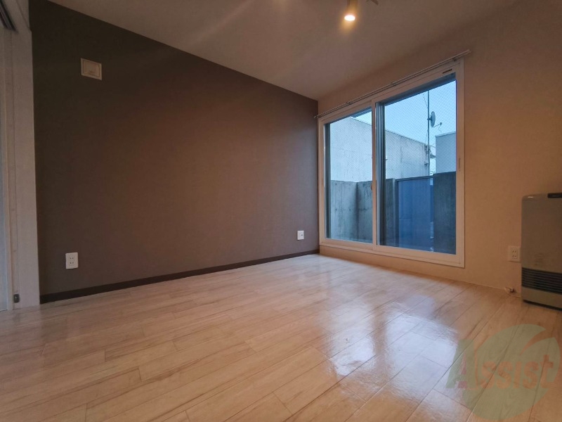 居室・リビング　広くてキレイなお部屋が広がっていて、充実した生活が送れそう。