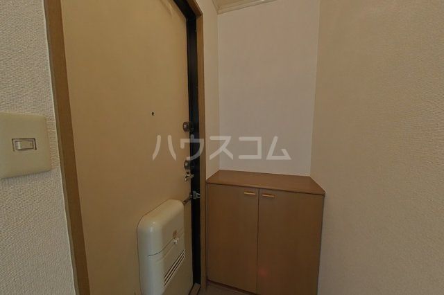 ハイカムール上島Iの玄関写真