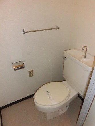 西武池袋線 富士見台駅 徒歩5分 3階建 築39年のトイレ写真