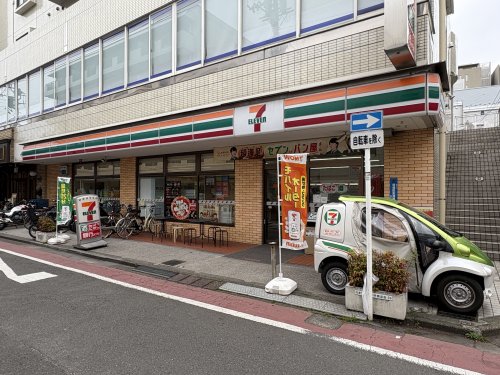 コンビニ　セブン-イレブン 横浜美しが丘２丁目店（コンビニ）まで913m