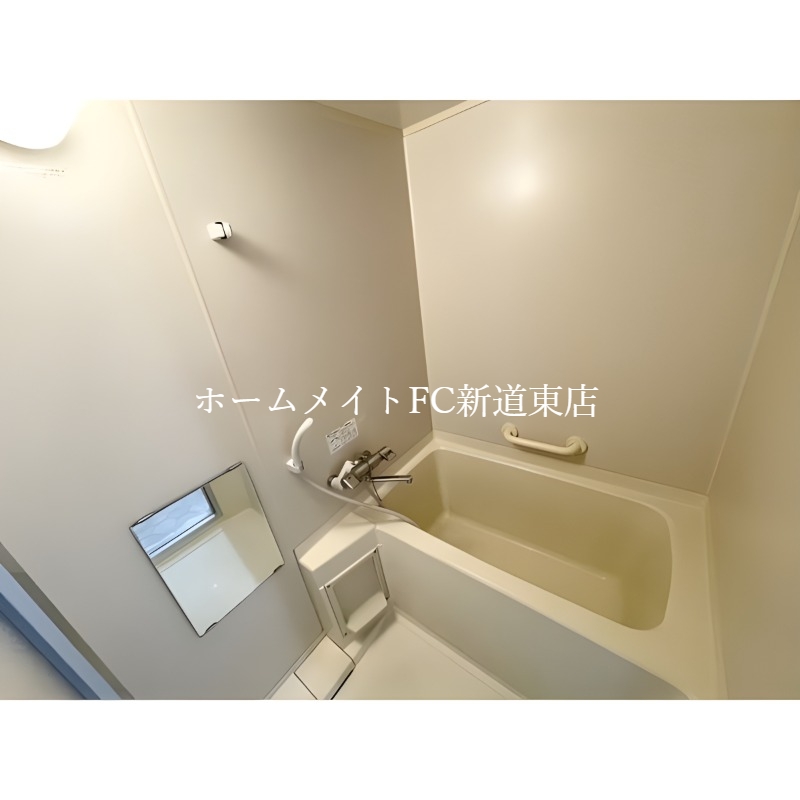 バス・シャワールーム　リビング