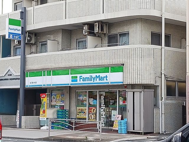 コンビニ　ファミリーマート金沢瀬ケ崎店（コンビニ）まで126m