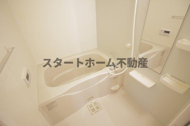 バス・シャワールーム　落ち着いた空間のお風呂です