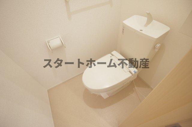 トイレ　清潔感のあるトイレです
