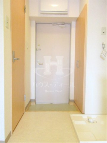 玄関　収納もある玄関です