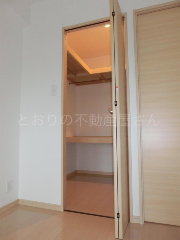 収納　ウォークインクローゼット