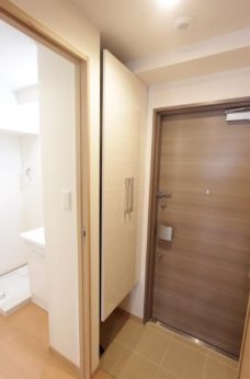 玄関　※別号室イメージの為、現状を優先致します