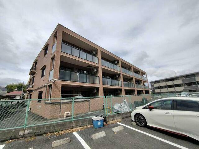 建物外観　外観タイル張りです
