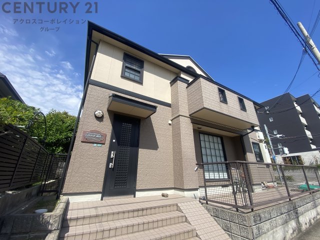 建物外観　宅配ボックス付きで不在時にも便利！