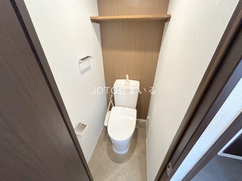 ＪＲおおさか東線 城北公園通駅 徒歩4分 4階建 築32年のトイレ写真