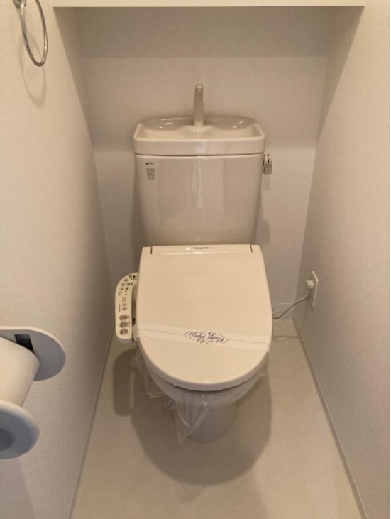地下鉄七隈線 渡辺通駅 徒歩12分 14階建 築20年のトイレ写真