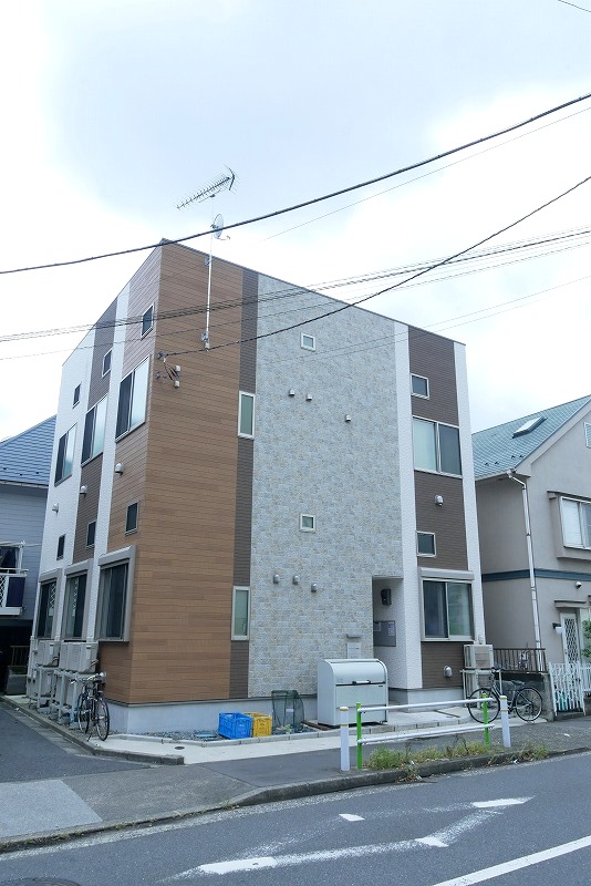 建物外観　落ち着いた雰囲気の外観です