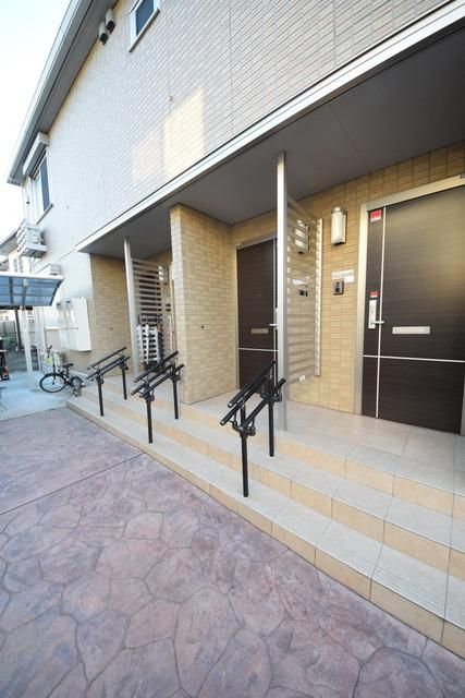 エントランス　★お部屋探しは株式会社タウンハウジング東京まで★