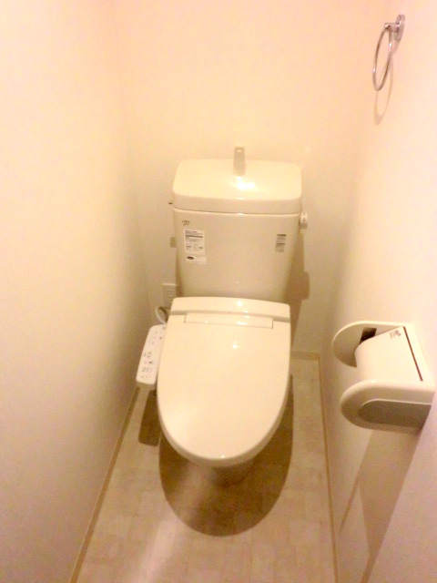 トイレ　ウォシュレット完備