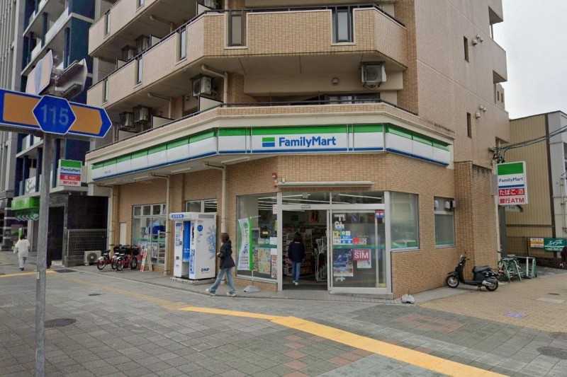 コンビニ　ファミリーマート 熱田金山南店（コンビニ）まで88m