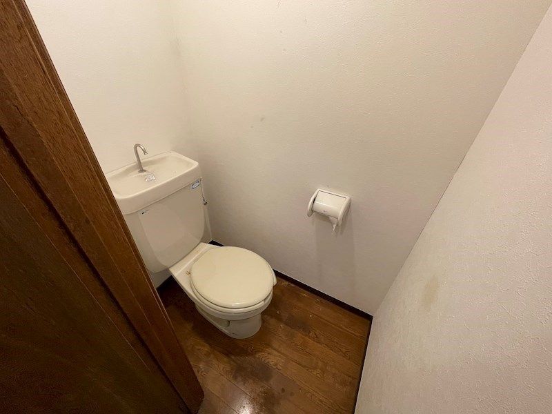 トイレ　別部屋参考