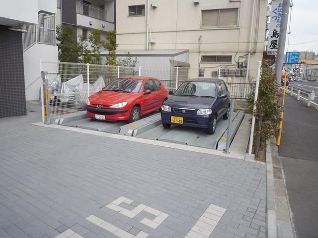 駐車場　敷地内駐車場