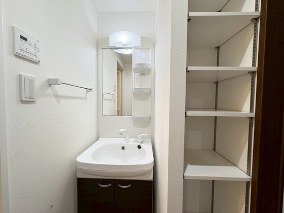洗面設備　※別部屋の写真です