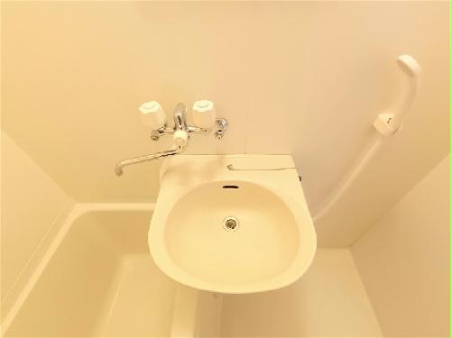 洗面設備　洗面スペースです。