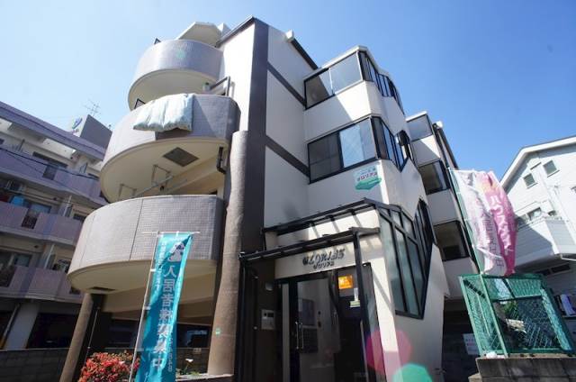 福岡市東区松香台のマンションの建物外観
