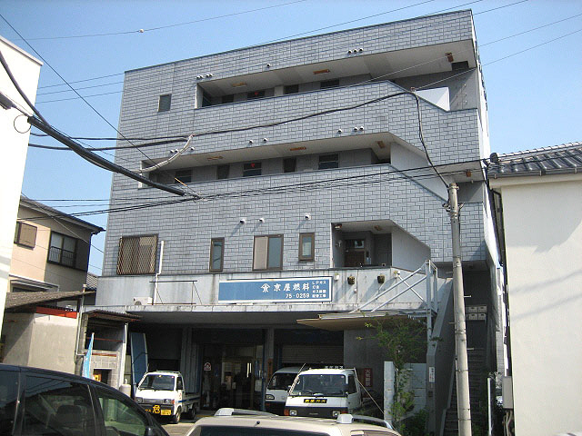 三島市大社町のマンションの建物外観