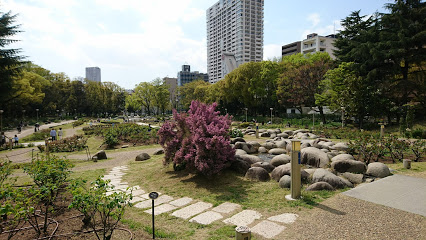 【グランルージュ中之島南の公園】