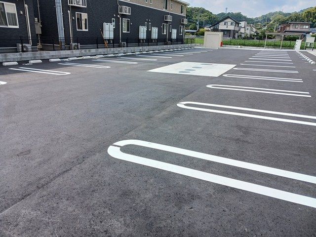 【小城市小城町晴気のアパートの駐車場】