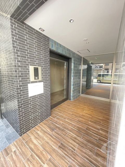 【大阪市平野区瓜破のマンションのロビー】