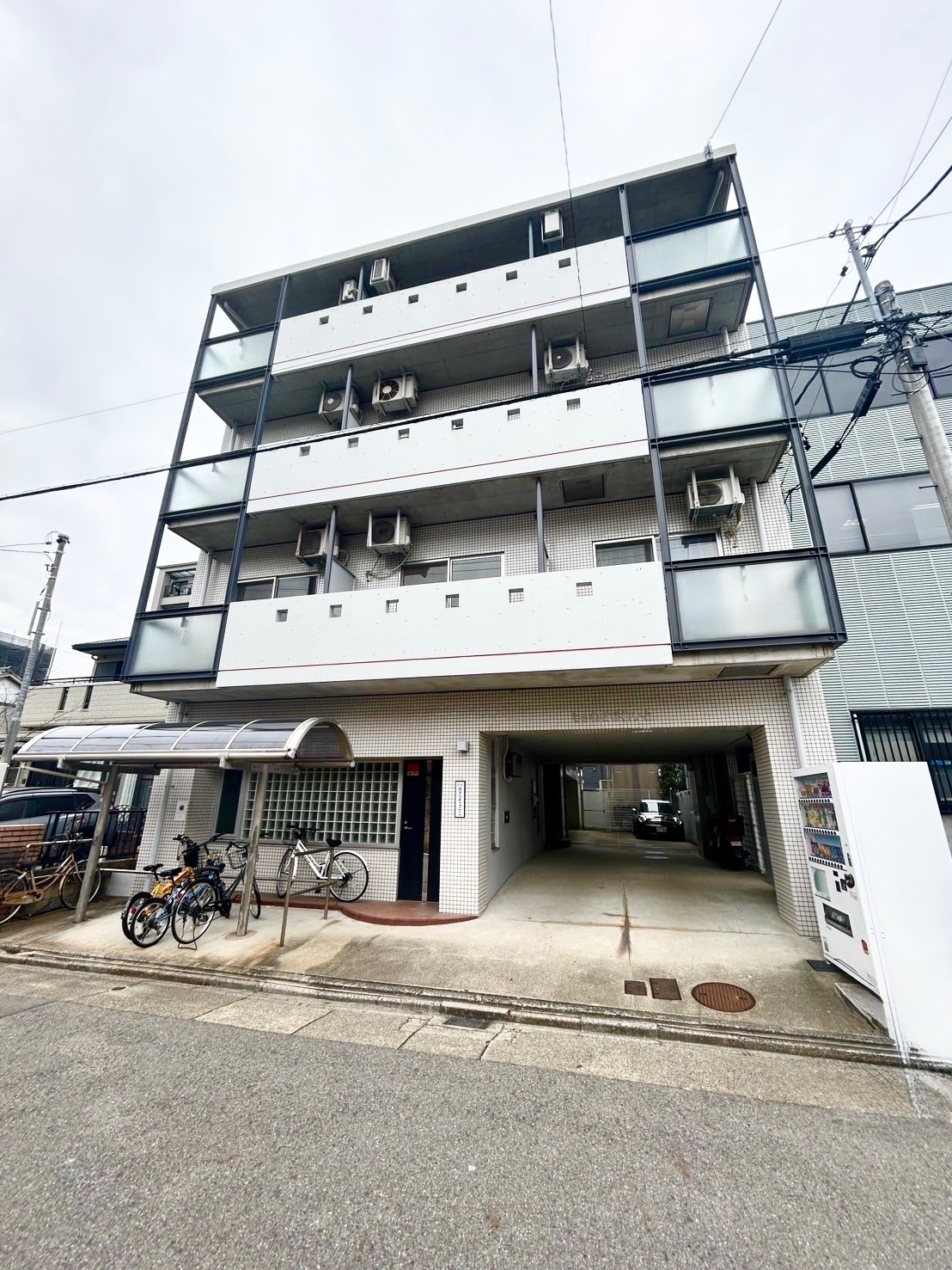 名古屋市西区大金町のマンションの建物外観