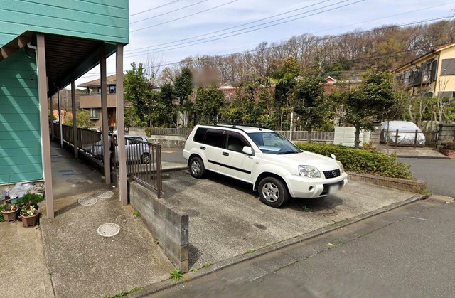 【町田市成瀬台のアパートの駐車場】