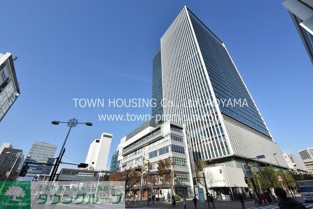 【港区海岸のマンションのショッピングセンター】