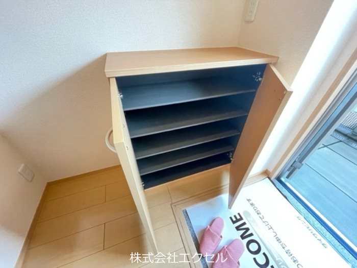 玄関　同等タイプのイメージ画像です。