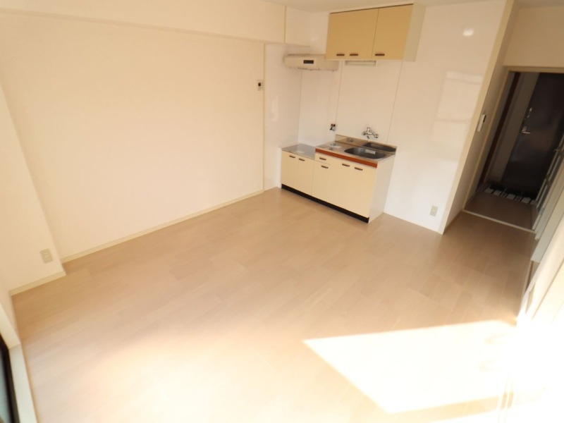 居室・リビング　１０帖のリビングルーム