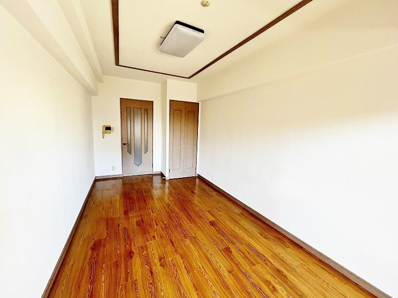 居室・リビング　★洋室10帖(現況優先)★