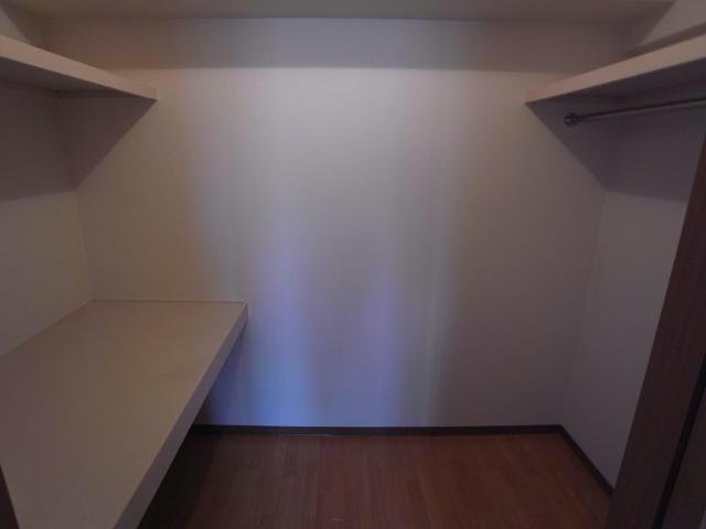 収納　同型参照