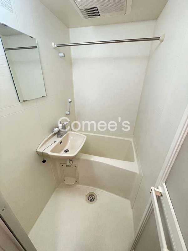 バス・シャワールーム　バスルーム