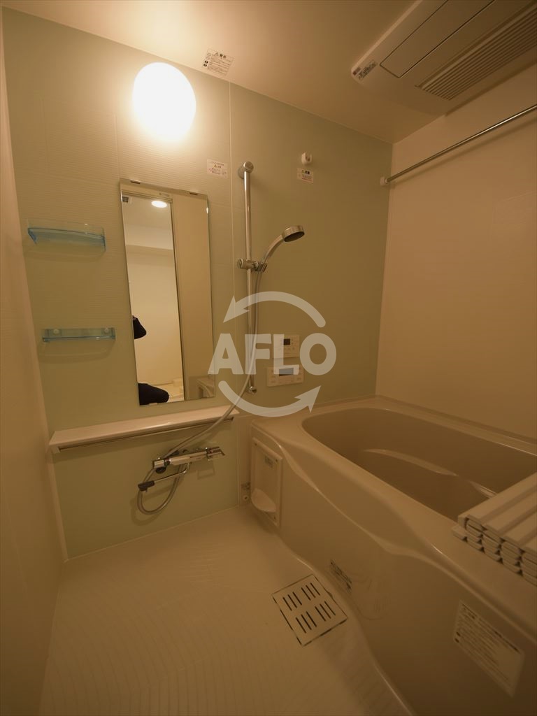 バス・シャワールーム　プレサンスOSAKA DOMECITY ワンダー　浴室